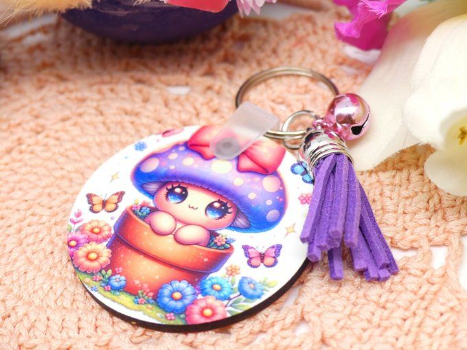 Porte clef MDF(bois) tit champignon kawaii et son chapeau mauve