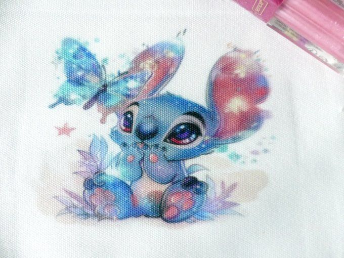 Trousse de toilette blanche et stitch